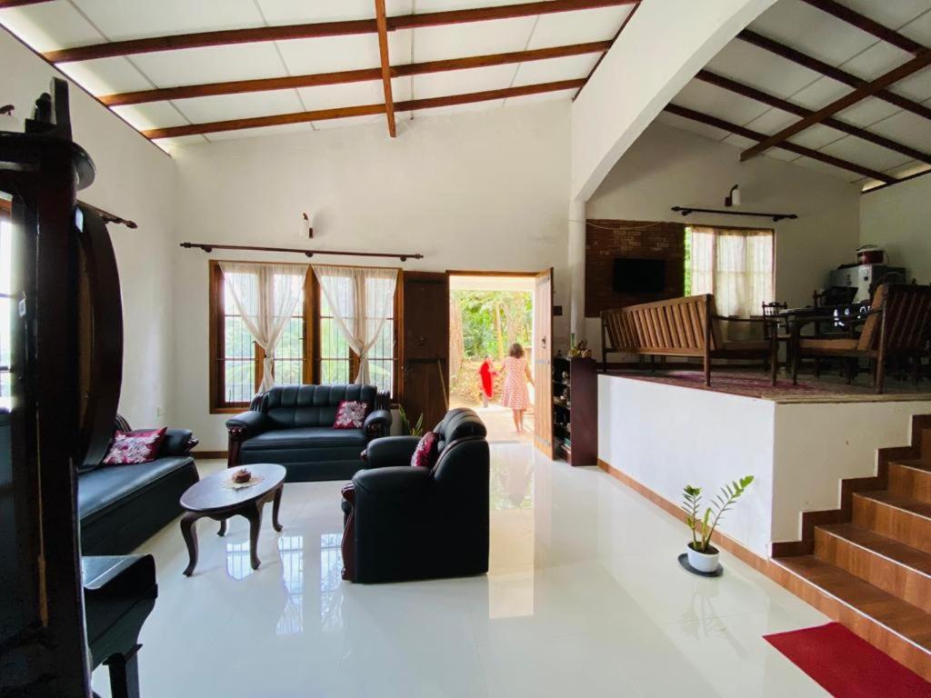 Pearl'S Homestay Матале Екстериор снимка